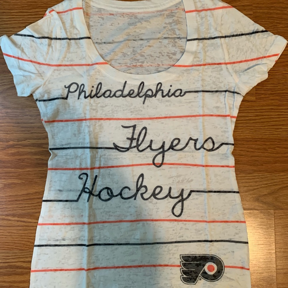 🏒 Philadelphia Flyers Hockey Striped Scoop-Neck T-Shirt